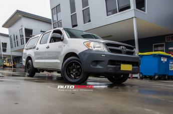 TOYOTA HILUX 2WD (2005 ONWARDS) OX826 FLAT BLACK MACHINED PINSTRIPE